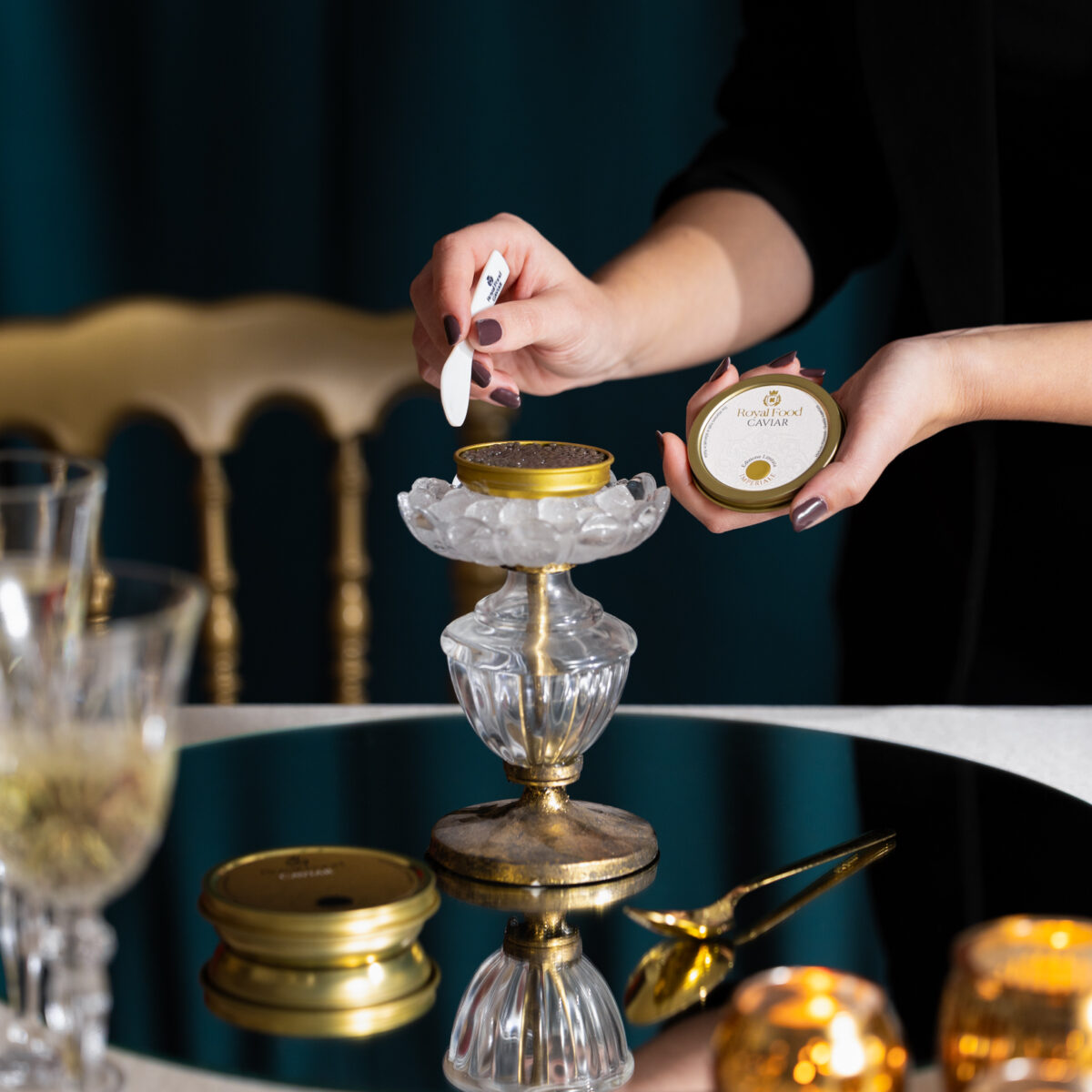 Foto still life realizzata da chaoslab studio per royal food caviar per la campagna di natale