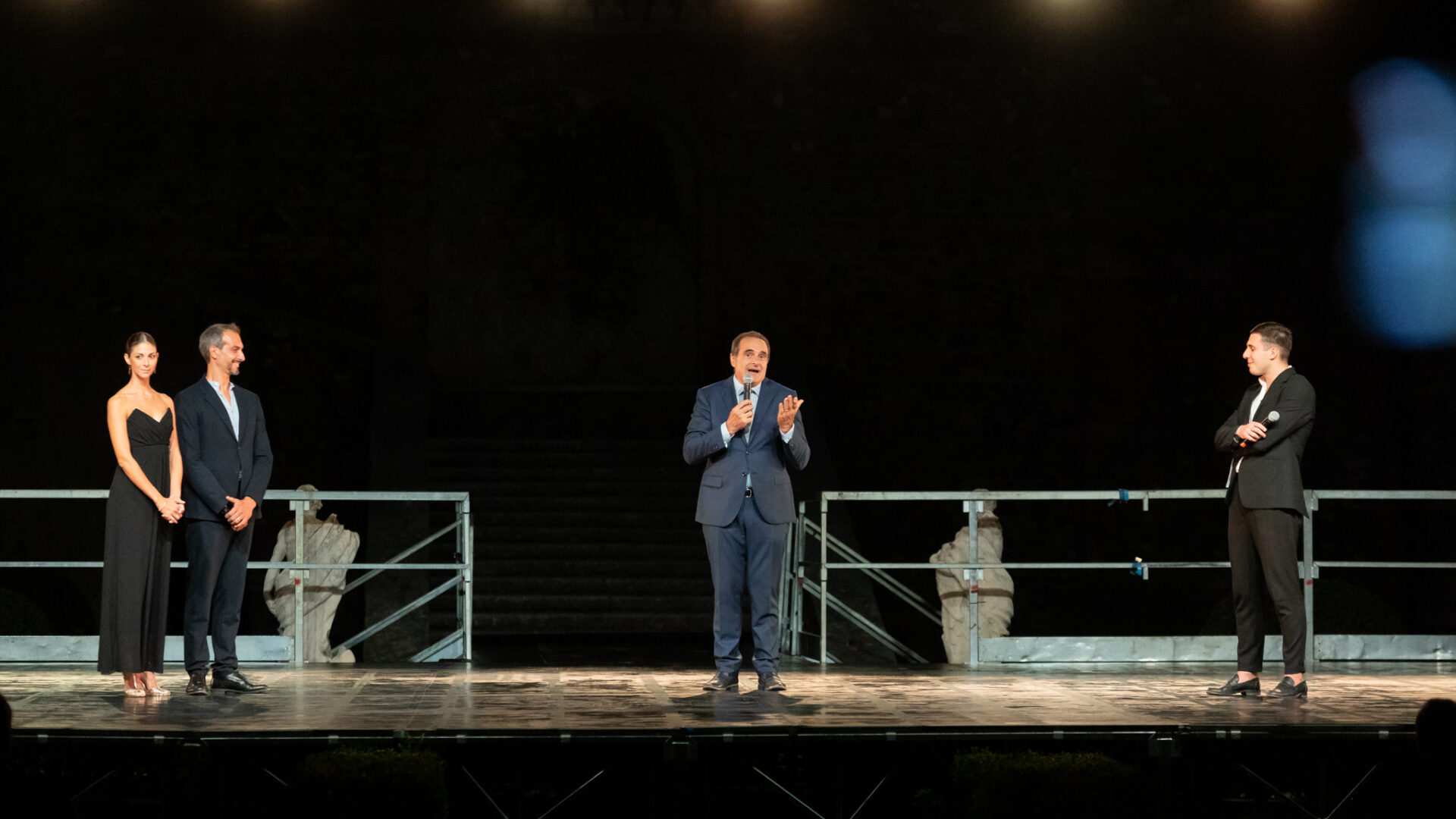 sindaco volta mantovana al galà di danza scattata da chaoslab srl di castiglione per l'internation summer school di volta mantovana