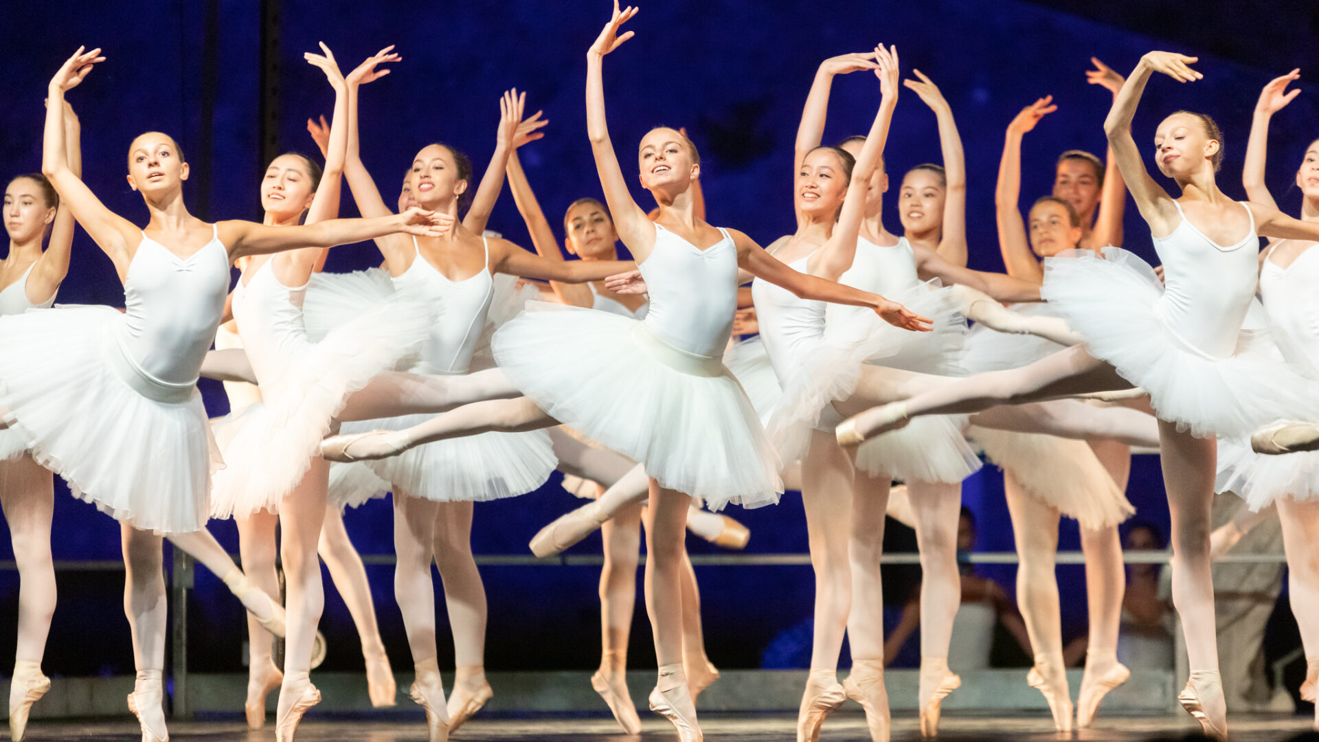 ballerine galà di danza scattata da chaoslab srl di castiglione per l'internation summer school di volta mantovana