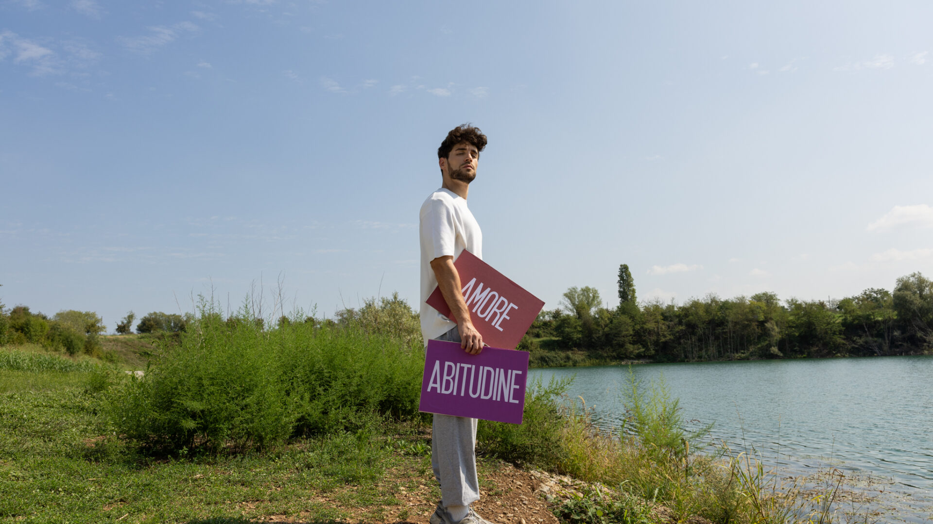 Amore o Abitudine 3 Matteo Faustini sul set del videoclip Amore o Abitudine, ChaosLab